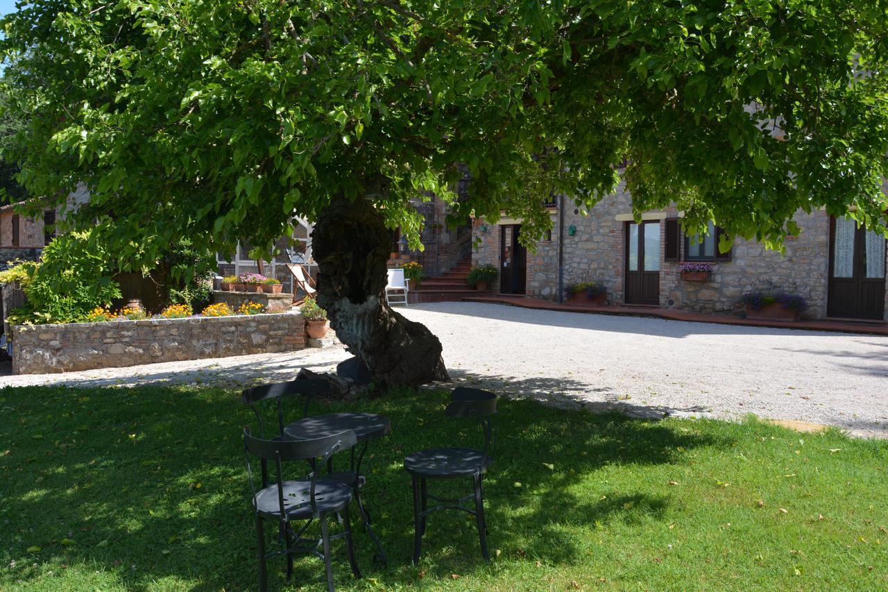 Il Poggiolo Di Parrano Guest House Luaran gambar